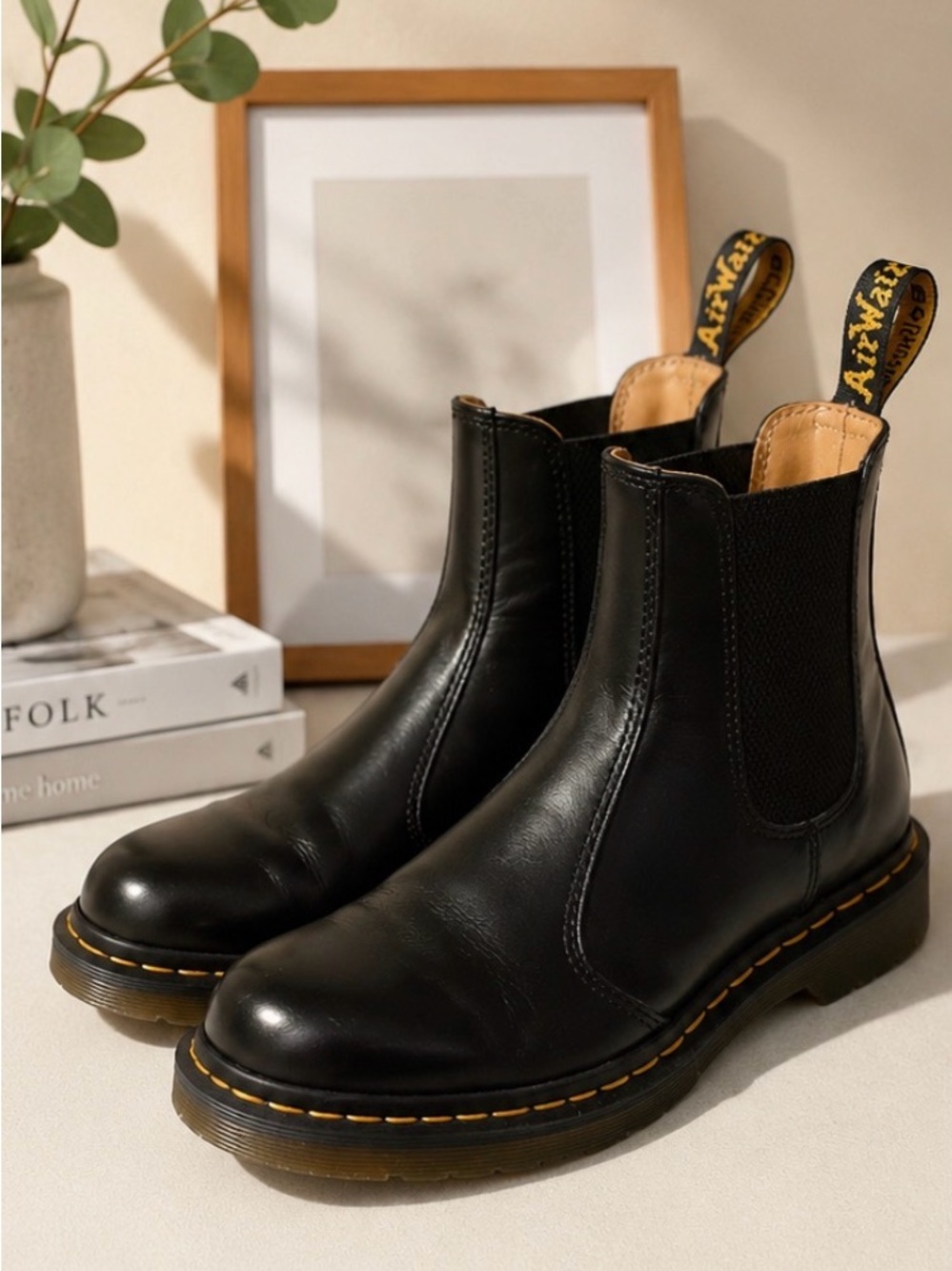 Dr. Martens 2976 Black Leather Chelsea Boots Women’s 7